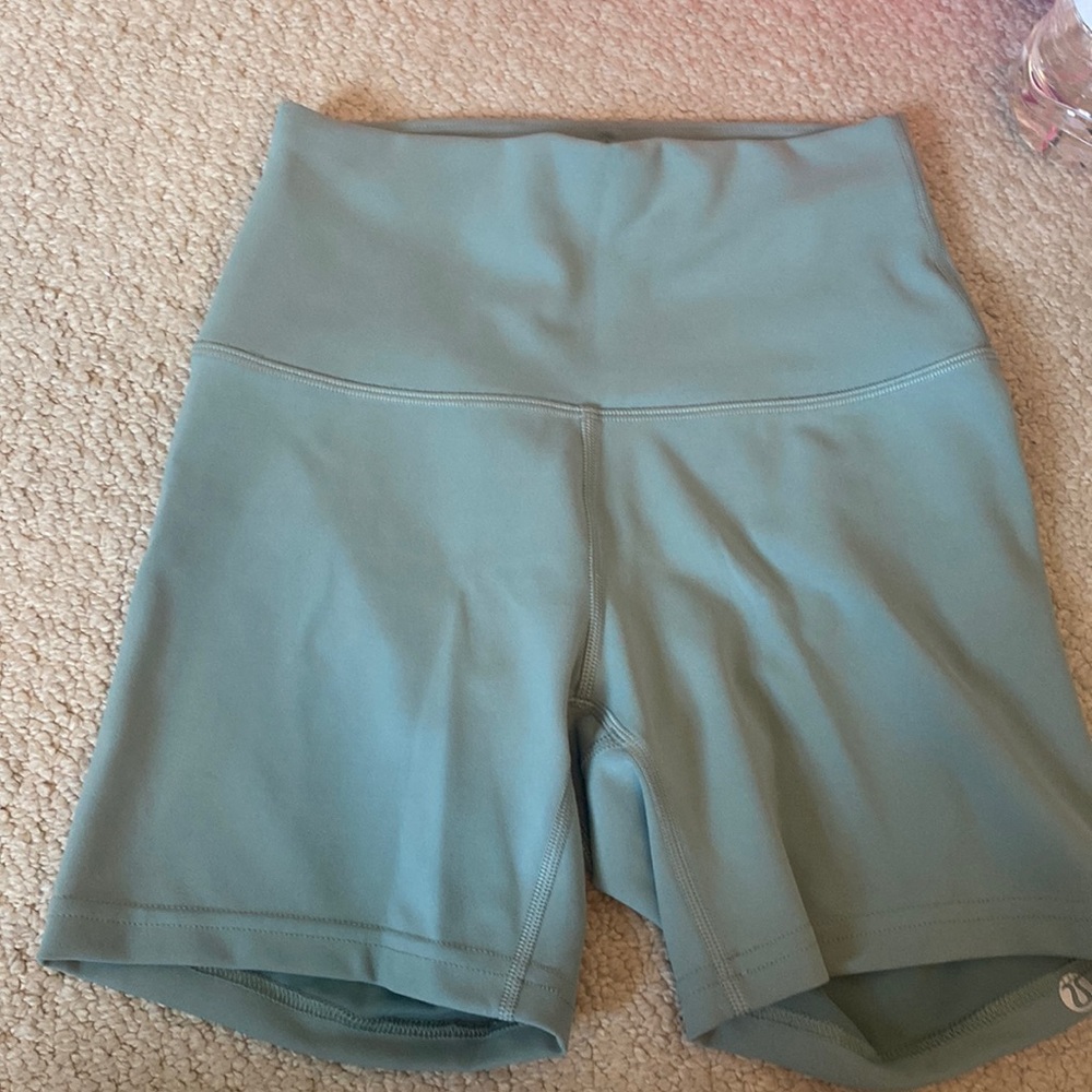 Lululemon Wunder Under Biker Shorts